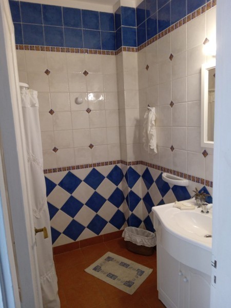 Casa en alquiler y venta sobre Montoya, La Barra con vista al mar.